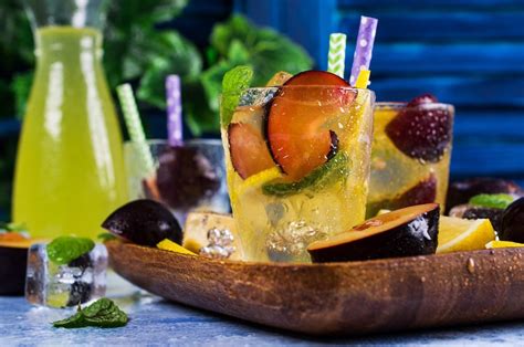 varietà di frutta per cocktail